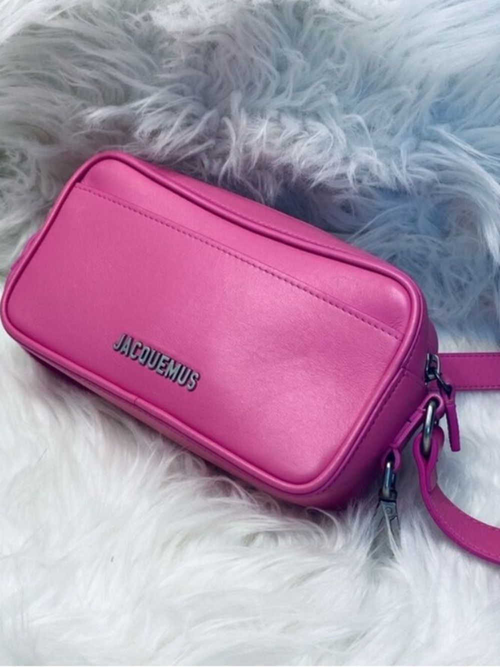 🛍️Jacquemus Authentic La Baneto Leather Crossbody Camera Bag